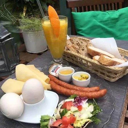 Spacious - 4 Minutes From Market ! Hébergement de vacances